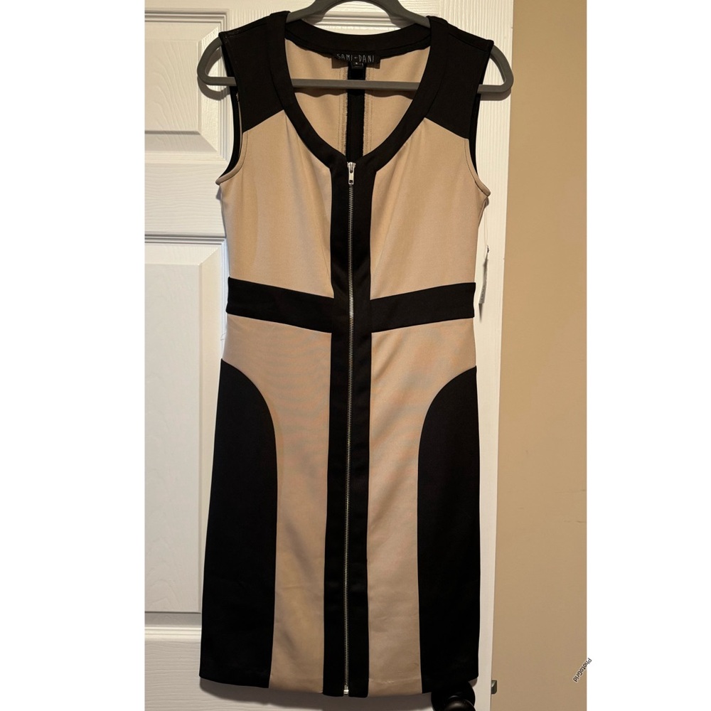 LAST CHANCE NWT Sami + Dani dress size 8